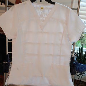 WonderWink "Flex" scrub top. Medium.